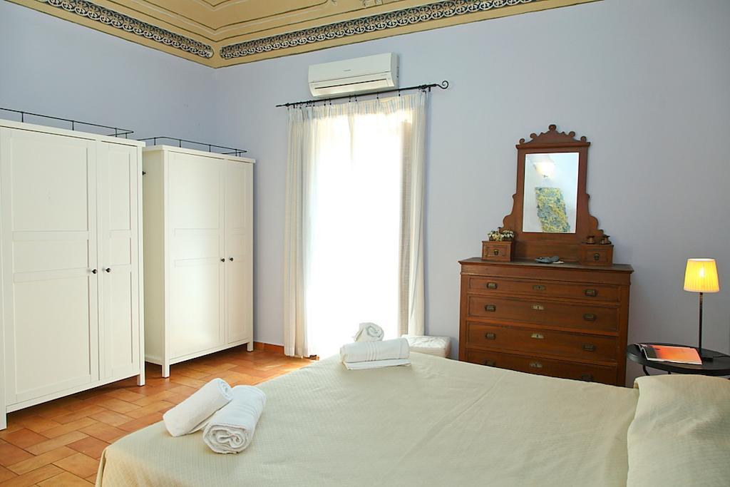 Porto Salvo Apartments - By Vacation Service เชฟาลู ภายนอก รูปภาพ