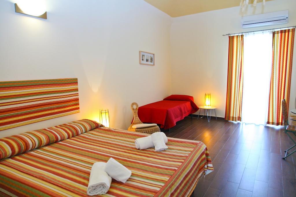 Porto Salvo Apartments - By Vacation Service เชฟาลู ภายนอก รูปภาพ